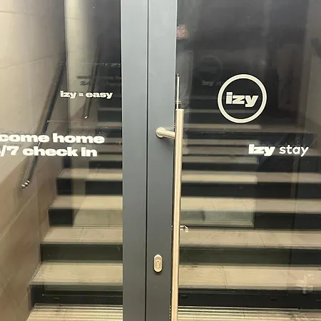 Izy * 布拉迪斯拉发